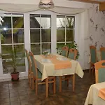 Guest house & Haus Dewenter Lichtenau (Westphalia)