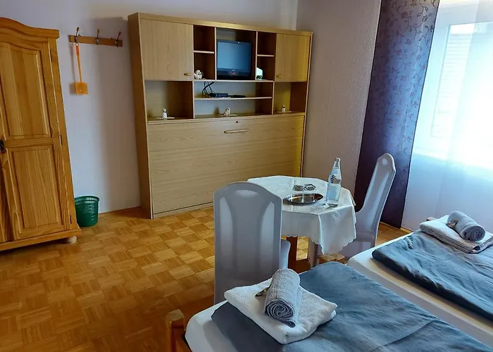 & Haus Dewenter Lichtenau (Westphalia)